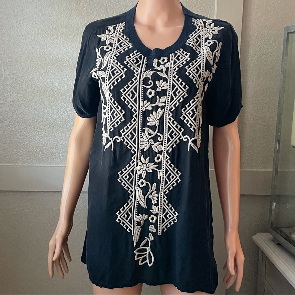 Johnny Was navy embroidered blouse